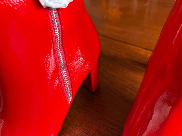 Dream Pairs Botas rojas tacón alto.