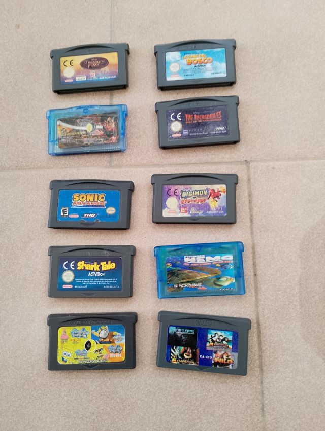 Numero 10 giochi game boy Nintendo vendo in blocco