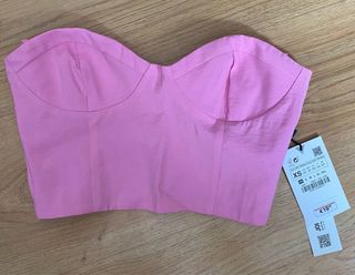 Top espalda descubierta de Zara.