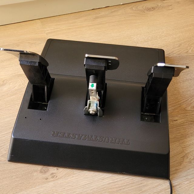 Pedali Thrustmaster T3PA modificati