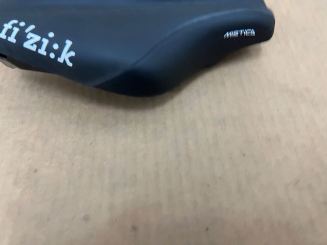 Sillin Triathlon/Crono Fizik Mistica carbono nuevo