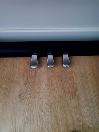 Piano de pared roland teclado