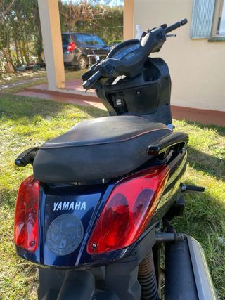 Yamaha xmax 125 averiada