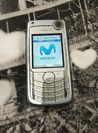 Teléfono Nokia 6680