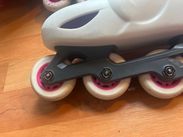 Patines, proteccionea y bolsa decathlon niña