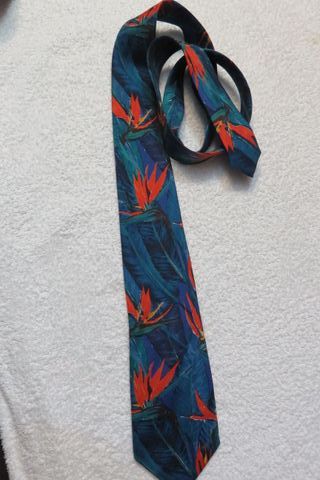  Corbata YvesSanintLaurent.