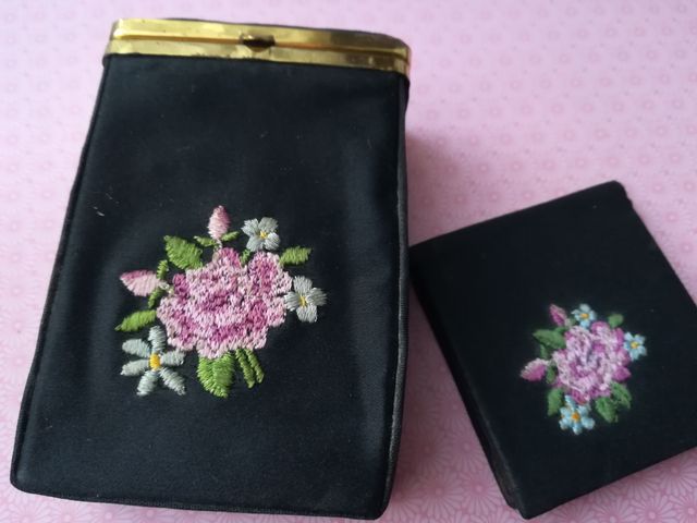 Vintage da borsetta: portasigarette e fiammiferi