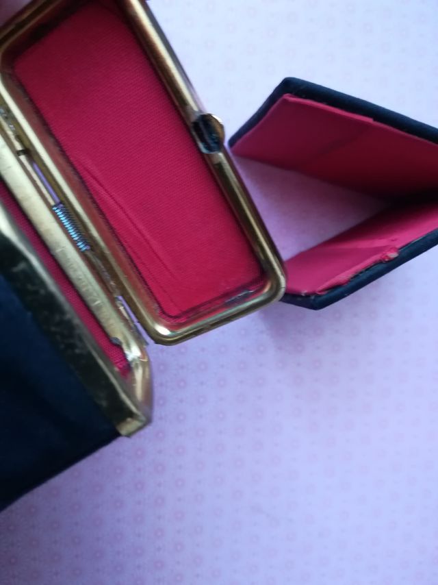 Vintage da borsetta: portasigarette e fiammiferi