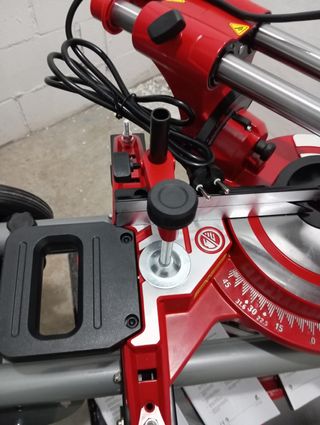 Sierra telescopica y mesa