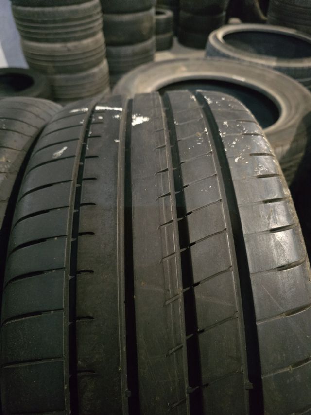 Neumaticos usados 255/40/18