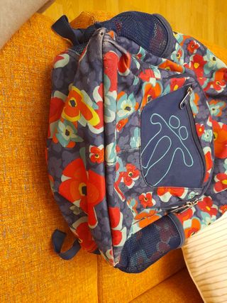 Mochila escolar Totto.