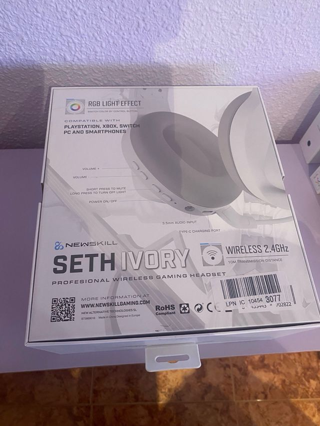 Auriculares Seth Ivory