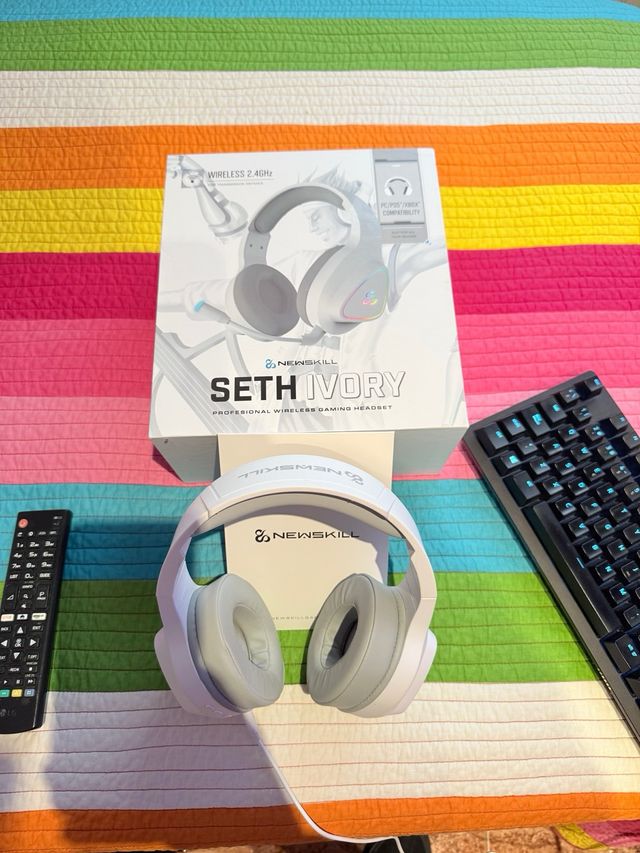 Auriculares Seth Ivory