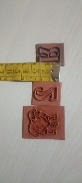 Sellos de impresión en caucho.