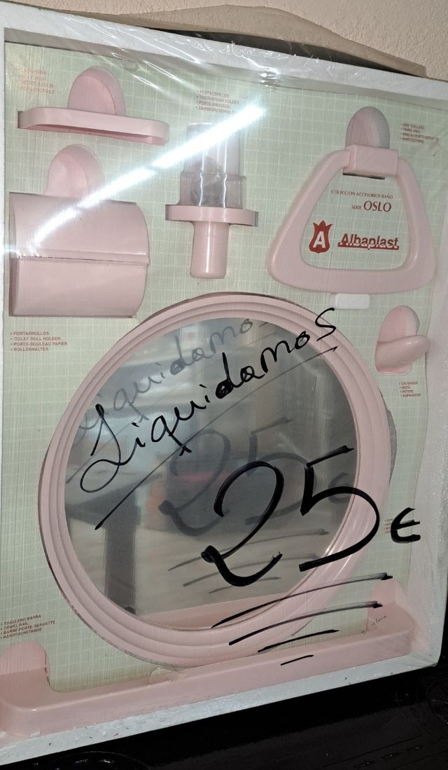 Estuche accesorios baño 