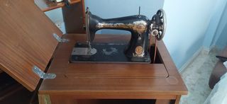 MÁQUINA COSER ANTIGUA. 