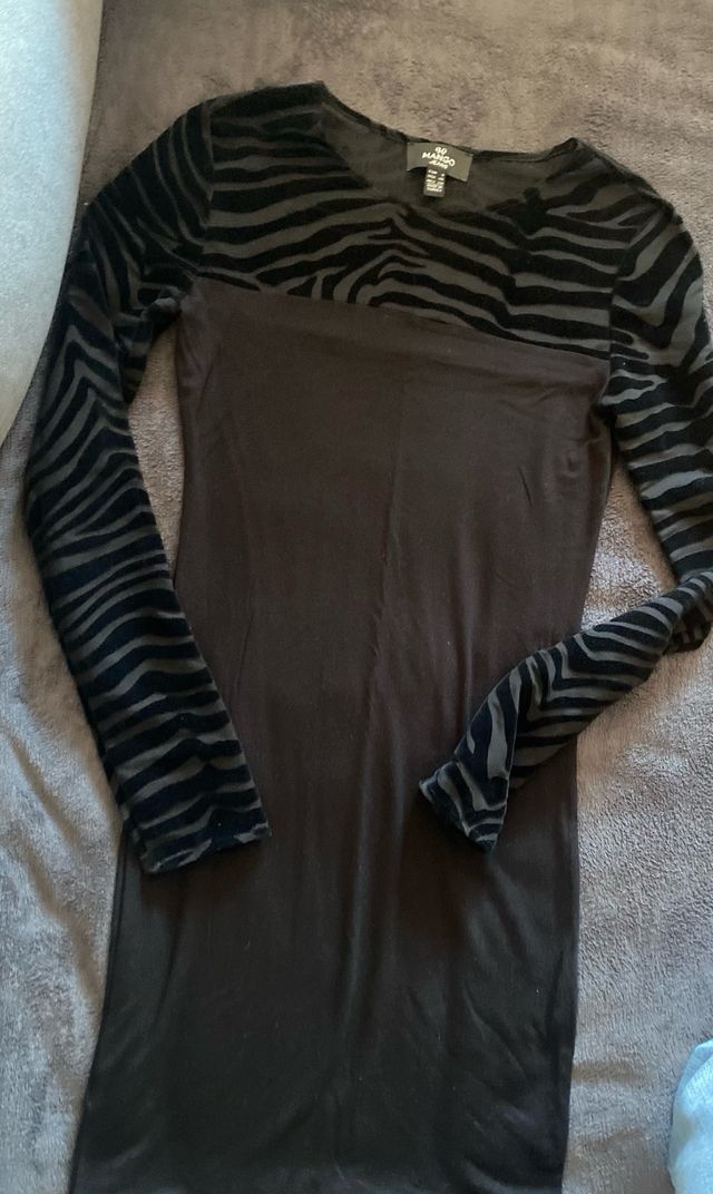 Vestido corto manga larga Mango