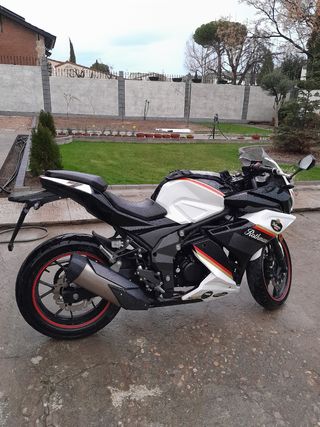 Motocicleta