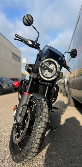 HUSQVARNA SVARTPILEN 125