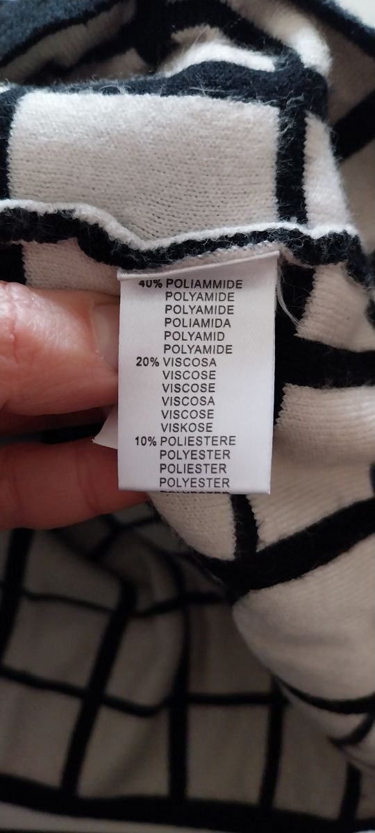 Abito smanicato lana 