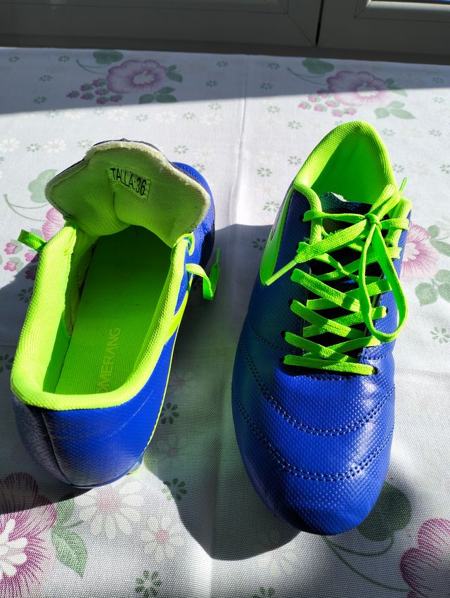 Scarpe da calcio per bambini n. 36