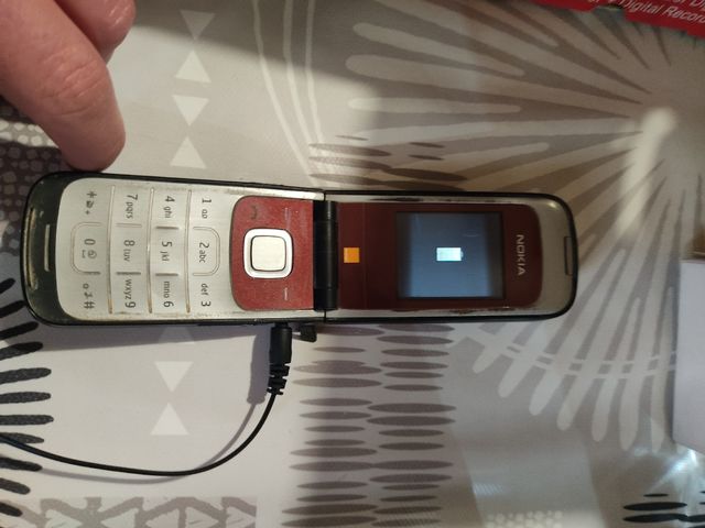 Set di telefoni Samsung, Nokia e Alcatel 