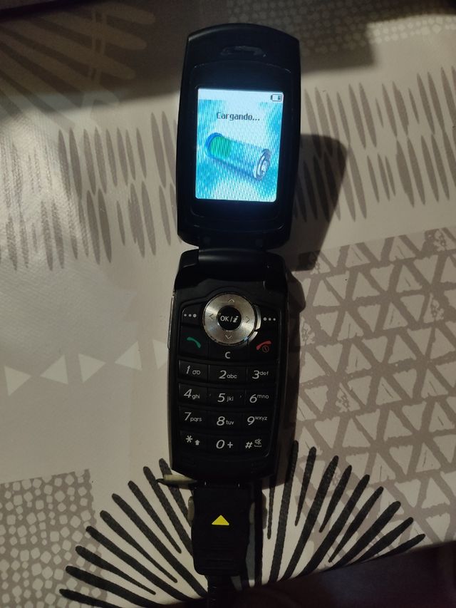 Set di telefoni Samsung, Nokia e Alcatel 