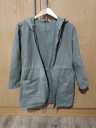 Parka mujer, color verde. Talla 38-40