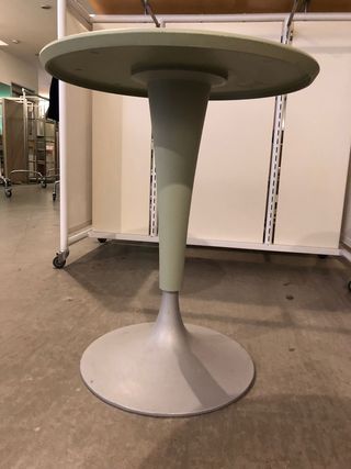 Tavolino rotondo firmato da Philippe Stark
