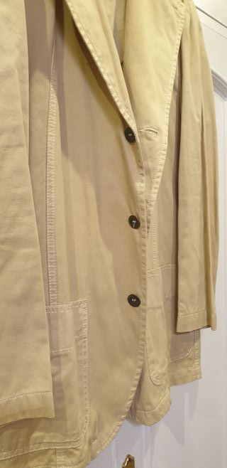 Chaqueta de verano para hombre color beige. Nueva