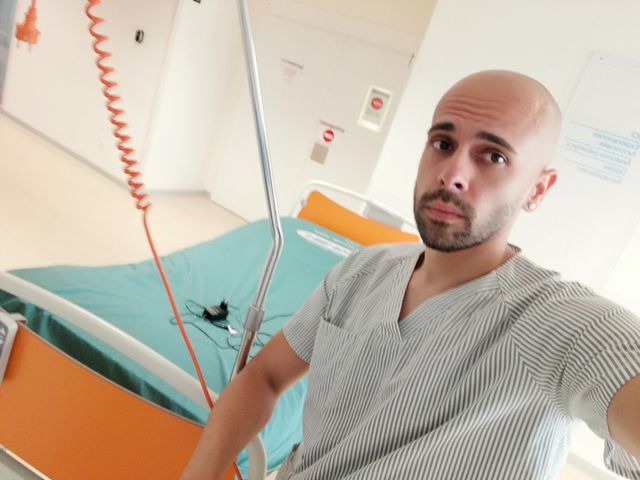 Cuidador de pacientes en ingresos hospitalarios