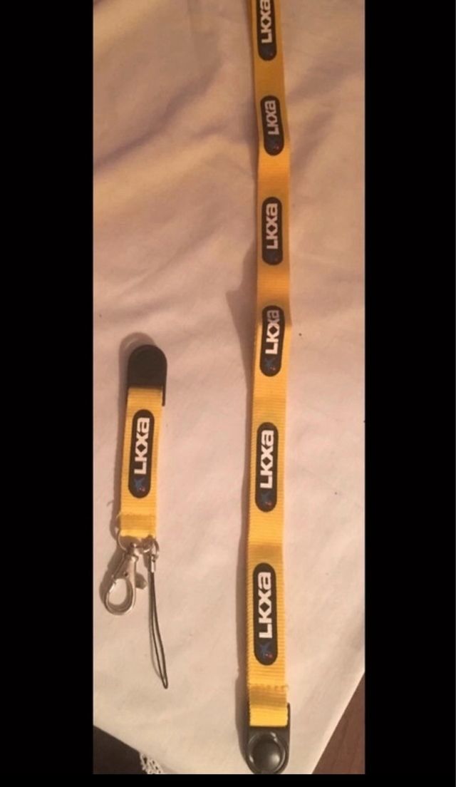 Lanyard amarillo y azul