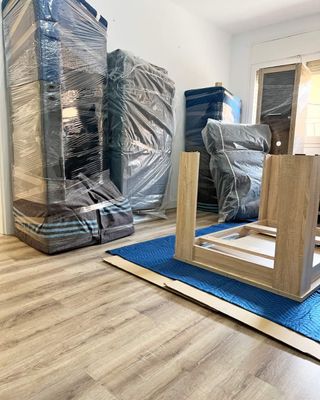 MUDANZAS Y TRANSPORTES