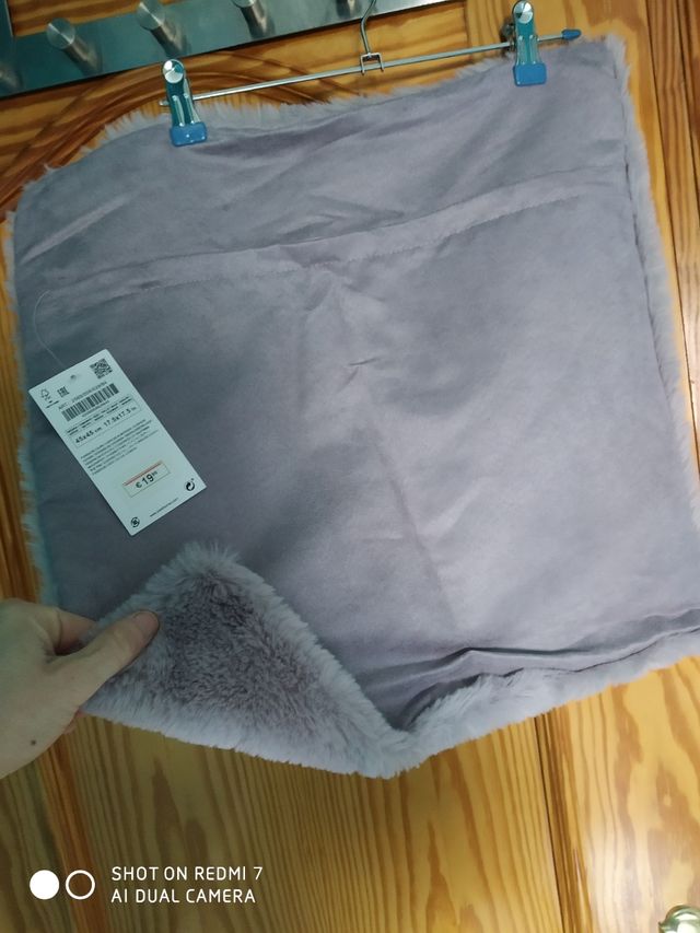 Fundas cojín. peludas.