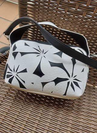 bolso casual Desigual.Liquidacion 