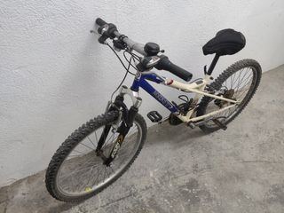 BICICLETA 24" MONTY