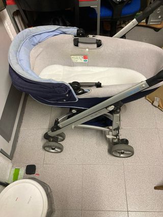 Silleta con capazo +Parque cuna viaje