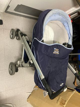 Silleta con capazo +Parque cuna viaje
