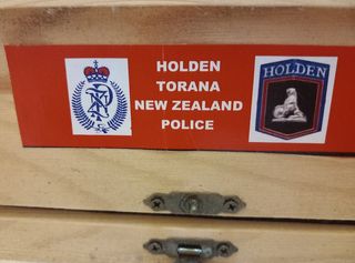 HOLDEN,TORANA,POLICIA,SLOT,SCALEXTRIC,CARRERA,SCX