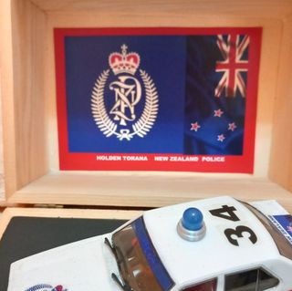 HOLDEN,TORANA,POLICIA,SLOT,SCALEXTRIC,CARRERA,SCX