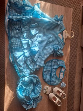 Traje flamenca y complementos bebe.