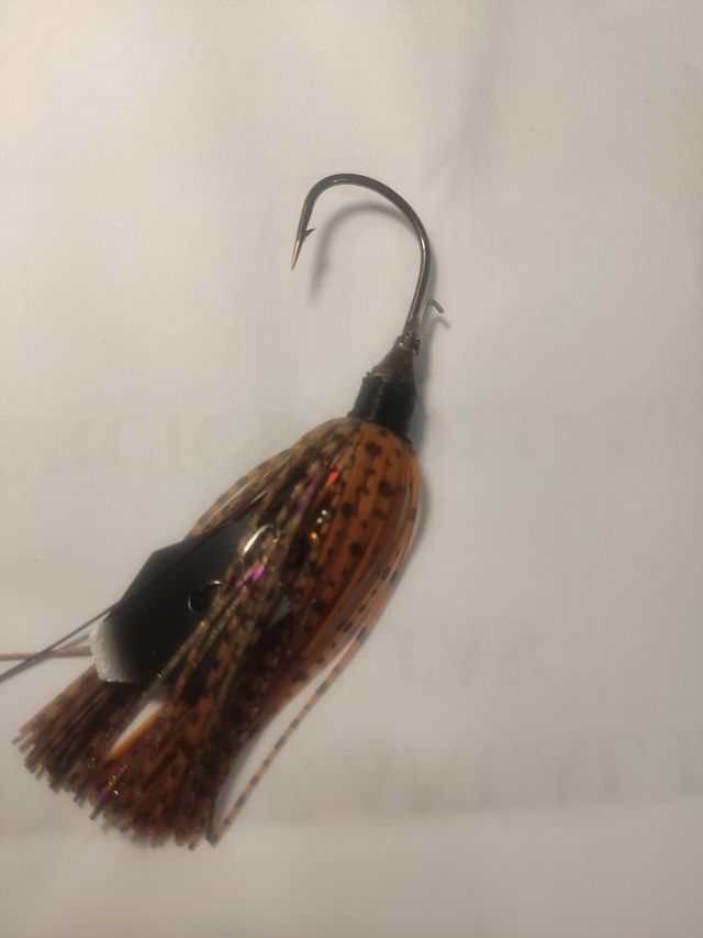 4 Chatterbait montaje tonos jig.