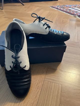 Zapatos italianos NUEVOS de mujer con cordones