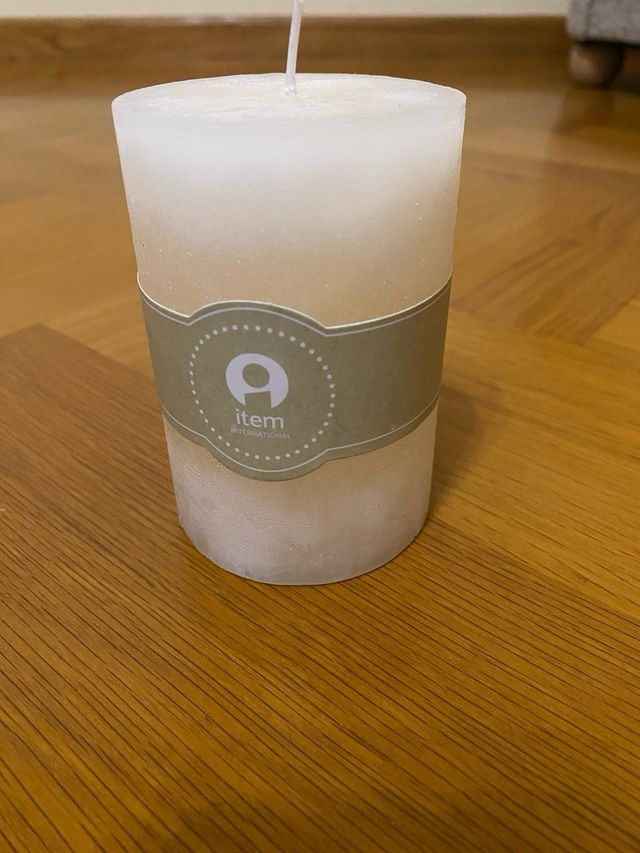 Vela en color crema
