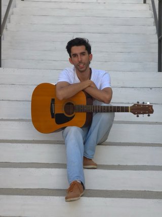 clases de Guitarra, Violin y Piano