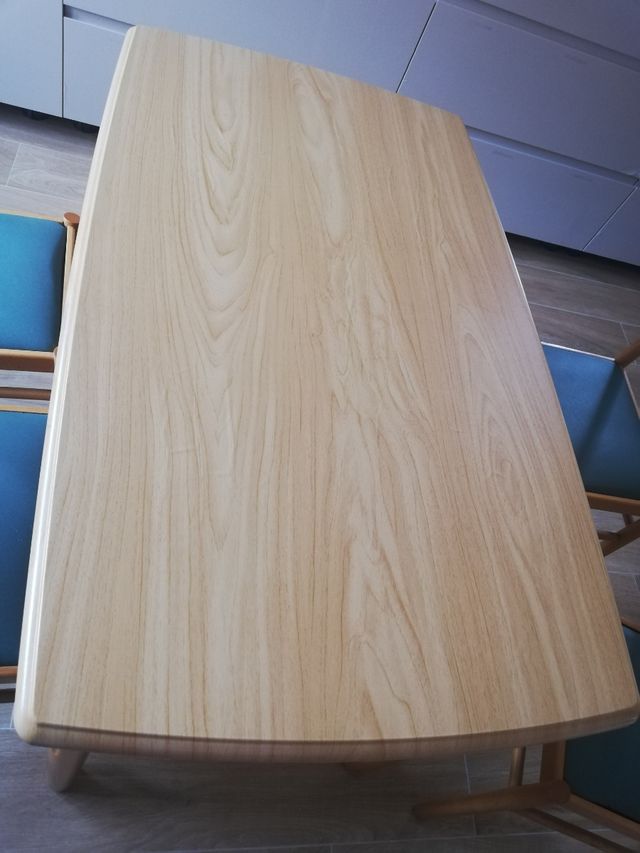 Mesa, sillas y Taburetes marca Cancio