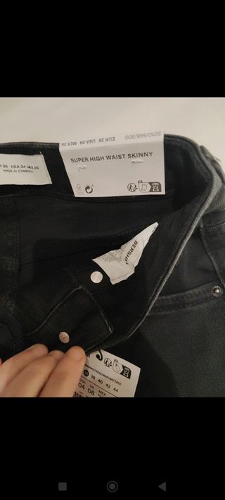 Pantalón vaquero negro