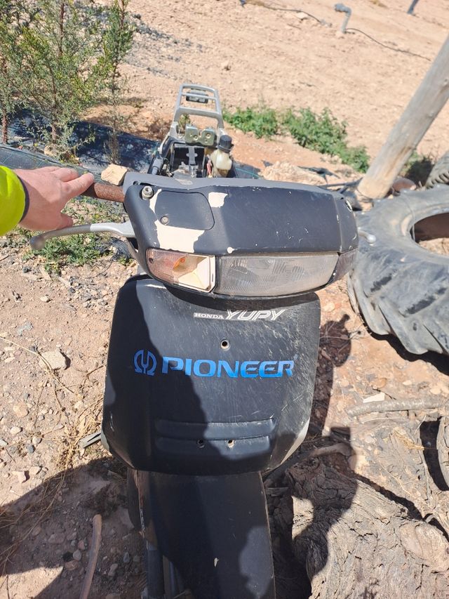 Moto Honda Desguazada.