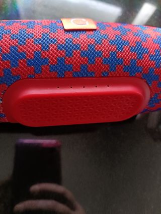 Altavoz portátil bluetooth 