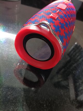 Altavoz portátil bluetooth 
